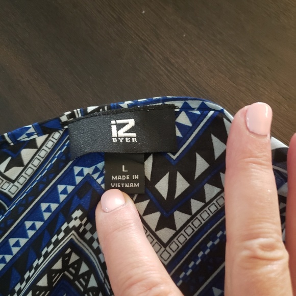 Multi colored wing sleeve Blouse - Picture 3 of 4